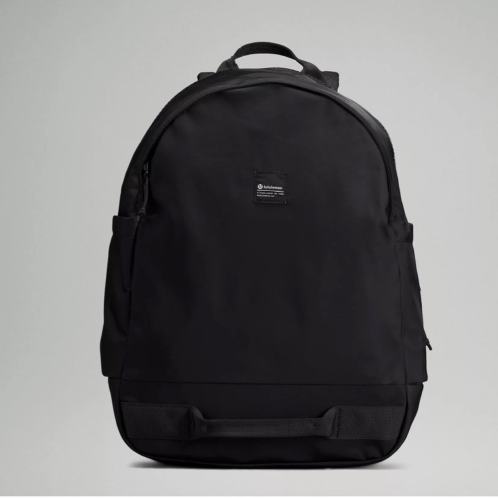 Lululemon All day Essentials Backpack NWT